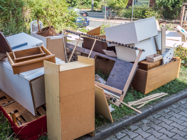 hiring junk removal company